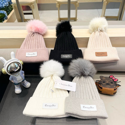 KNITTED BEANIE HAT IN BEIGE WOOL AND FOX FUR 435034