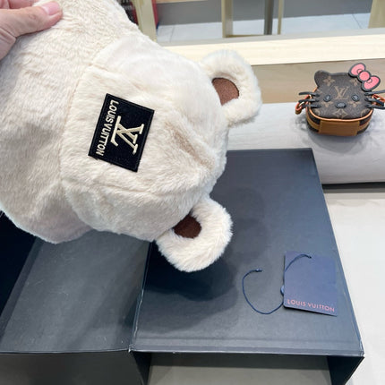 BUCKET HAT IN WHITE  WOOL AND LAMB FUR 434940