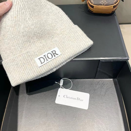 KNITTED BEANIE HAT IN IVORY BEIGE WOOL AND RABBIT FUR 439677