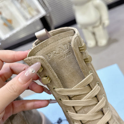 PRADA 25S WARRIOR BOOTS IN BEIGE SUEDE