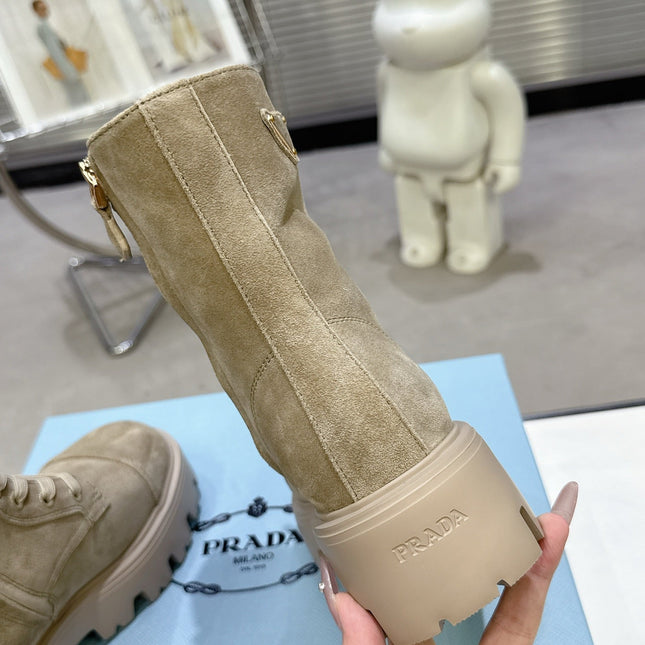 PRADA 25S WARRIOR BOOTS IN BEIGE SUEDE