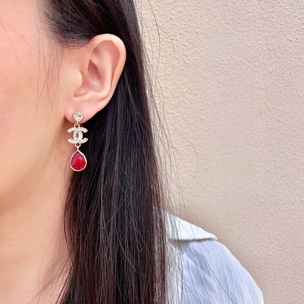CHANEL 26S DOUBLE C LOGO CRYSTAL & RED TEARDROP DANGLE EARRINGS IN GOLD METAL 629181