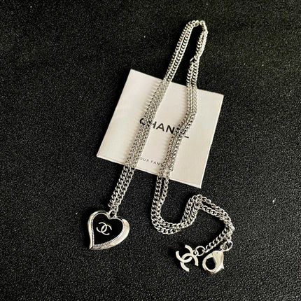 CHANEL 26S DOUBLE C HEART PENDANT CHAIN NECKLACE IN SILVER METAL 629978