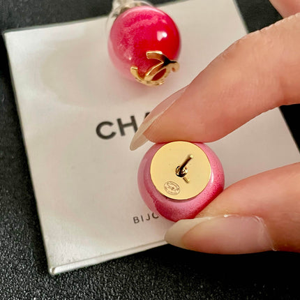 CHANEL 26S DOUBLE C LOGO RED PINK OMBRE ENAMEL ROUND STUD EARRINGS IN GOLD METAL 631036