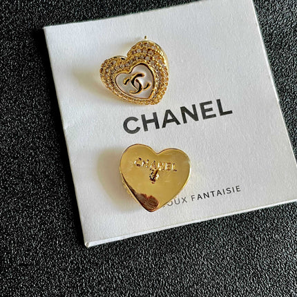 CHANEL 26S DOUBLE C LOGO PAVE HEART STUD EARRINGS WITH WHITE ENAMEL IN GOLD METAL 631815