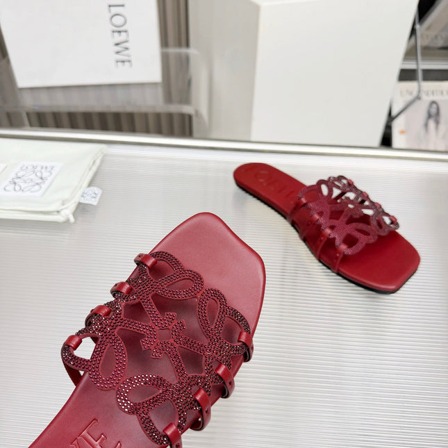 LOEWE 26S FLAT SANDALS IN DARK RED CALFSKIN WITH CRYSTALS