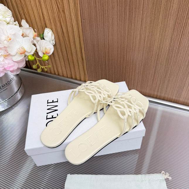 LOEWE 26S PETAL ANAGRAM SLIDE IN CREAM WHITE SOFT CALFSKIN