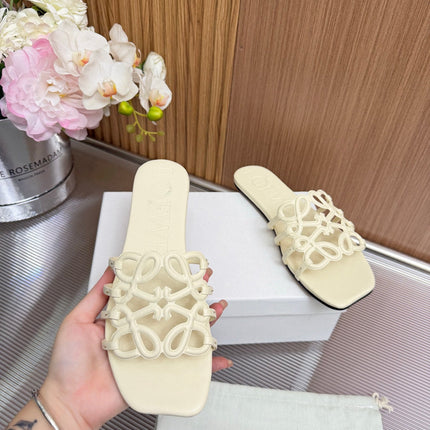 LOEWE 26S PETAL ANAGRAM SLIDE IN CREAM WHITE SOFT CALFSKIN