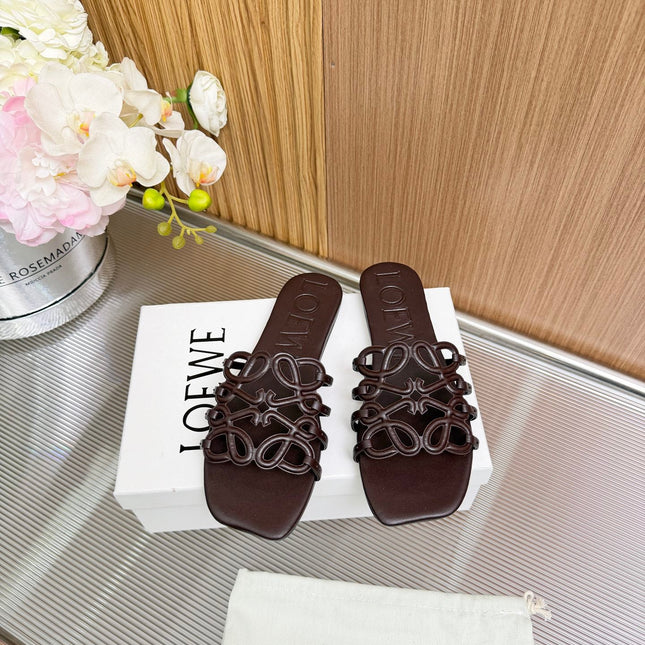LOEWE 26S PETAL ANAGRAM SLIDE IN DARK BROWN SOFT CALFSKIN