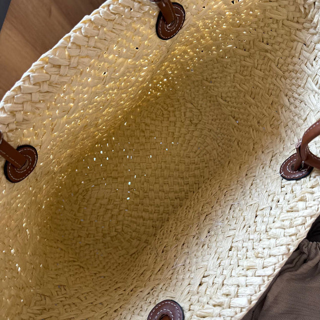 LOE SMALL ANAGRAM BASKET 28 BAG IN NATURAL MIX BROWN IRACA PALM AND CALFSKIN
