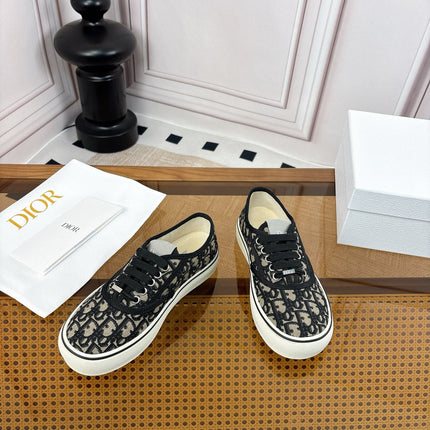 DIOR 26S LOW TOP SNEAKERS 35MM IN BLACK OBLIQUE CANVAS WITH RUBBER SOLE