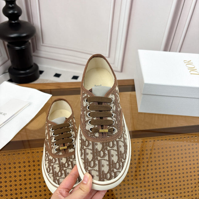 DIOR 26S LOW TOP SNEAKERS IN BROWN OBLIQUE CANVAS WITH RUBBER SOLE