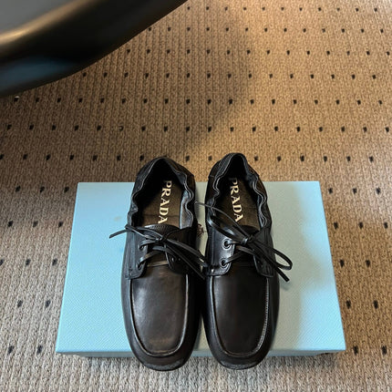 PRADA 26S LACE UP SQUARE TOE LOAFERS IN BLACK CALFSKIN