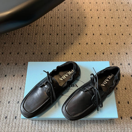 PRADA 26S LACE UP SQUARE TOE LOAFERS IN BLACK CALFSKIN