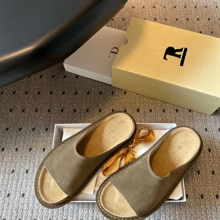 THE ROW 26S THONG SANDALS IN OLIVE GREEN SUEDE