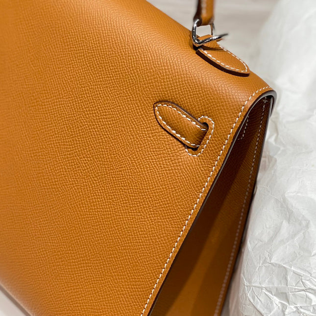 KELLY 25CM IN GOLD EPSOM CALFSKIN SILVER HARDWARE