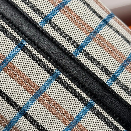 PICOTIN LOCK 18 BAG IN BLACK CALFSKIN ÉCRU/NOIR/FAUVE/NOIR/BLEU ZANZIBAR EMBROIDERY PLAID CANVAS