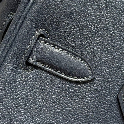 25S SHOULDER 29 IN MIDNIGHT BLUE CALFSKIN GOLD HARDWARE