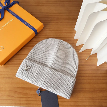 BEANIE HAT IN LIGHT GREY WOOL 875292