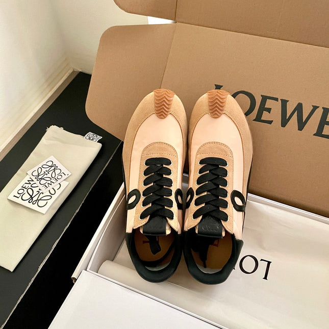 LOEWE 26S FLOW RUNNER SNEAKER IN LIGHT BROWN SUEDE AND BLACK SHEEPSKIN