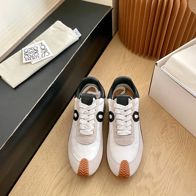 LOEWE 26S FLOW RUNNER SNEAKER IN LIGHT GRAY SUEDE AND BLACK SHEEPSKIN
