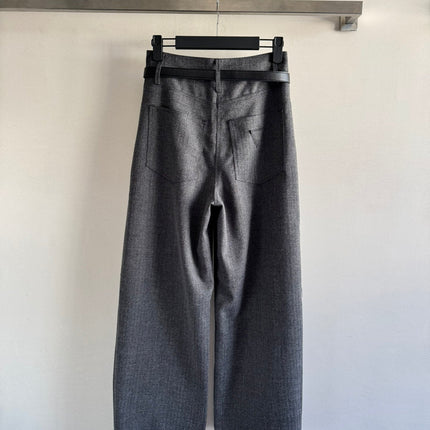 PRADA 26S SUIT 650