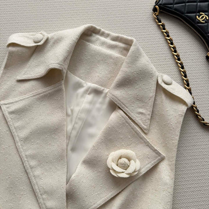 CHANEL 26S SLEEVELESS BLAZER 707