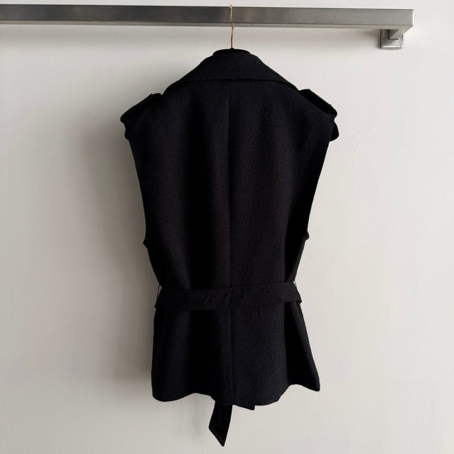 CHANEL 26S SLEEVELESS BLAZER 706