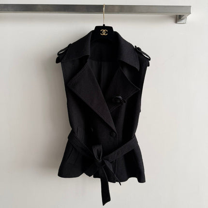 CHANEL 26S SLEEVELESS BLAZER 706