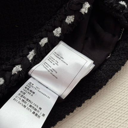 CHANEL 26S CREWNECK JACKET 703