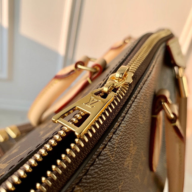 BOÉTIE PM TOTE 31.5 IN BROWN MONOGRAM COATED CANVAS AND CALFSKIN