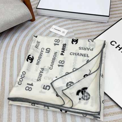 SQUARE SCARF 140 CM IN WHITE MONOGRAM CASHMERE 401158