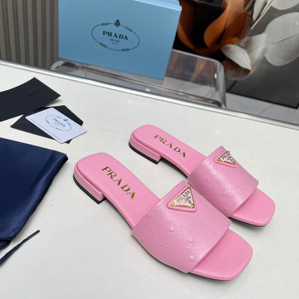 PRA SAFFIANO PATENT SLIDES OSTRICH MOTIF PINK CALFSKIN