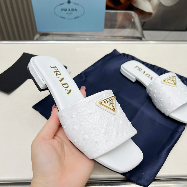 PRA SAFFIANO PATENT SLIDES OSTRICH MOTIF WHITE CALFSKIN