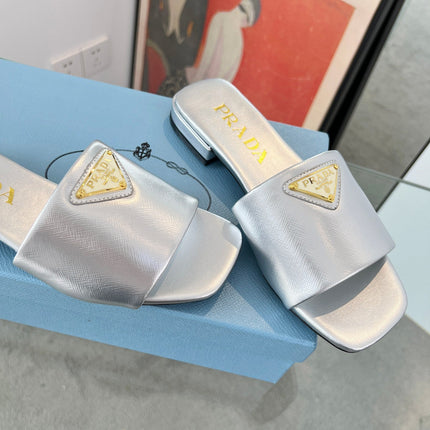 PRA SAFFIANO PATENT SLIDES SILVER CALFSKIN