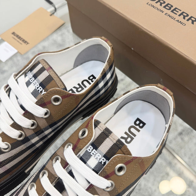 BURBERRY 26S VINTAGE CHECK SNEAKERS IN DARK BROWN AND BLACK CANVAS