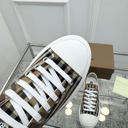 BURBERRY 26S VINTAGE CHECK SNEAKERS IN BROWN AND BLACK CANVAS