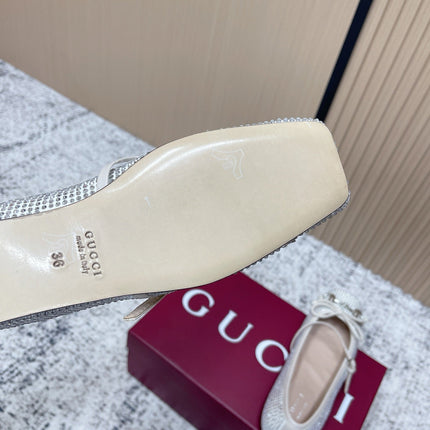 GUCCI 26S BALLET FLATS IN OFF WHITE WITH CRYSTALS