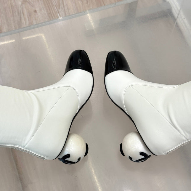 CC PEARL HIGH BOOTS IN WHITE CALFSKIN