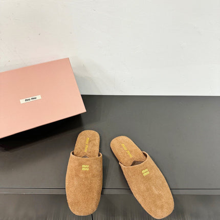 MIUMIU 26S MULE LOAFERS IN CARAMEL BROWN SUEDE LOGO