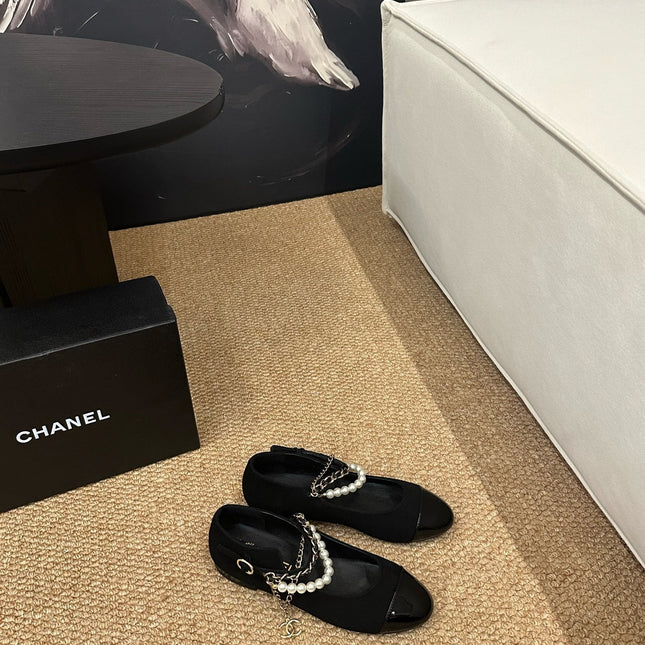 CHANEL 26S MARY JANE PEARL STRAP FLATS IN BLACK CALFSKIN