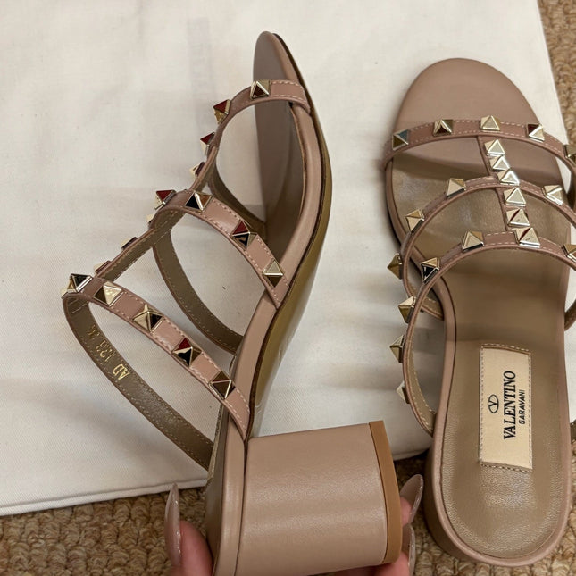 VALENTINO 26S ROCKSTUD HIGH HEEL SANDALS IN BLUSH NUDE CALFSKIN
