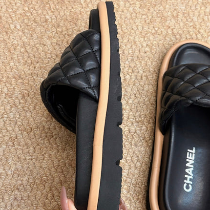 CHANEL 26S SLIDE SANDALS IN BLACK QUILTED CALFSKIN SILVER HARDWARE