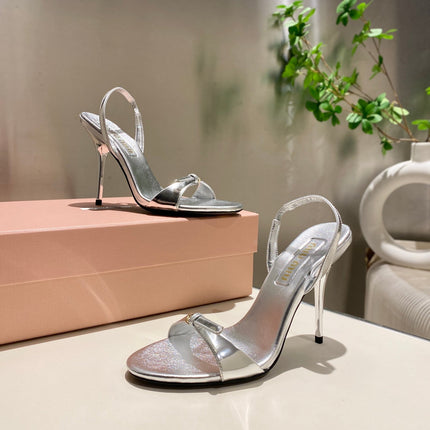 TWO STRAP HIGH HEELED SANDALS IN SILVER METALLIC GLOSSY SHEEPSKIN