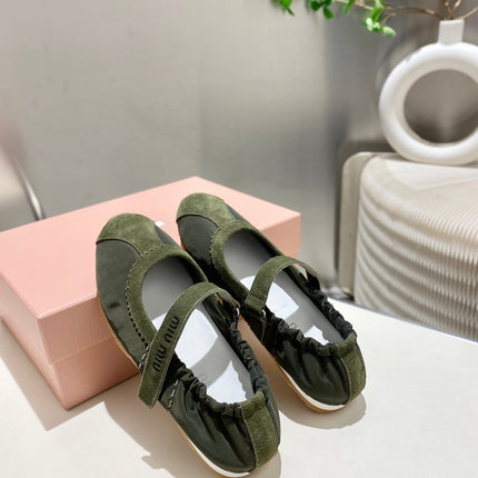 MIUMIU 26S RUCHES NAPPA BALLERINAS IN ARMY GREEN SUEDE AND FABRIC