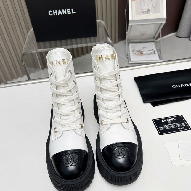 SHORT BOOTS IN WHITE MIX BLACK COWHIDE