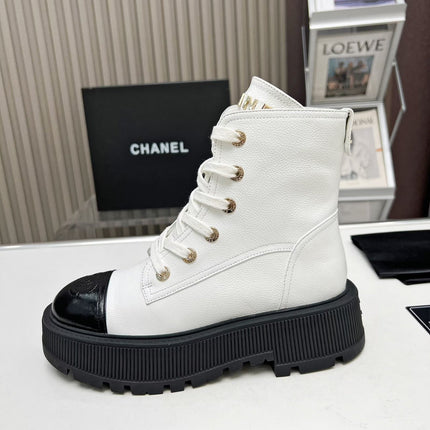 SHORT BOOTS IN WHITE MIX BLACK COWHIDE