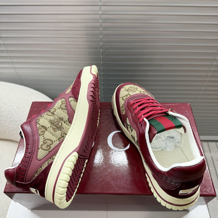 GUCCI 26S MAC80 SNEAKER IN BEIGE CANVAS AND DARK RED LEATHER