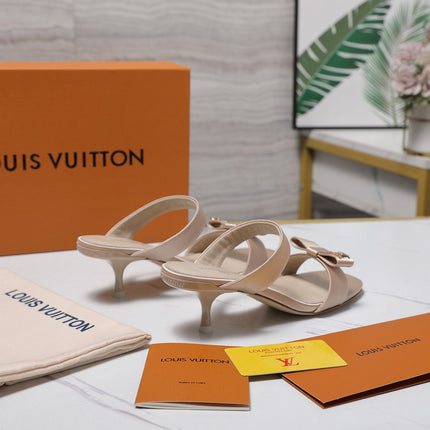 LV 26S SLIDE HEELS 40MM IN NUDE PINK SATIN WITH BOW