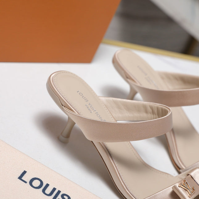 LV 26S SLIDE HEELS 40MM IN NUDE PINK SATIN WITH BOW